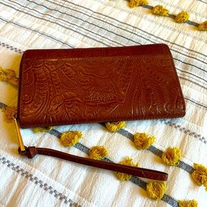 Margot long wristlet wallet